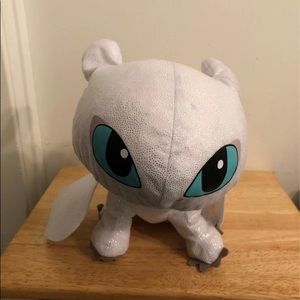 HOW TO TREAT YOUR DRAGON